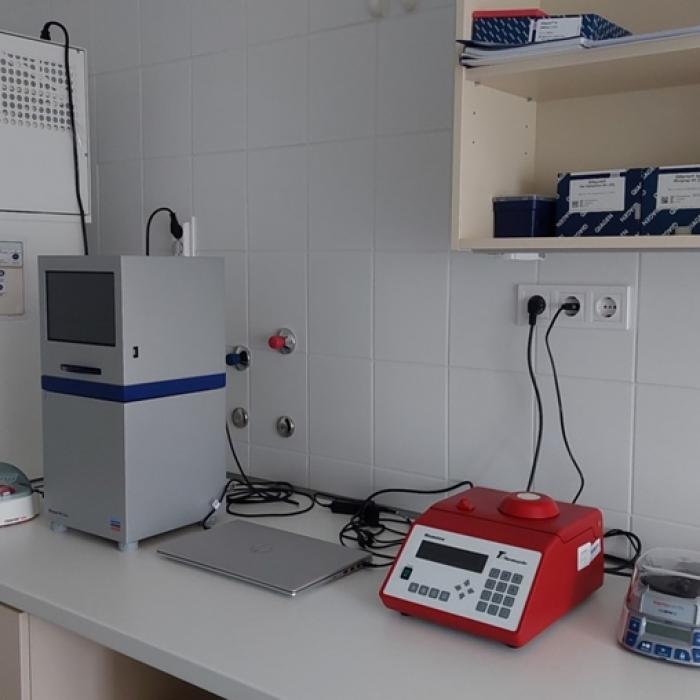 Molekuláris laborberendezés- QIAquant 96 real-time PCR